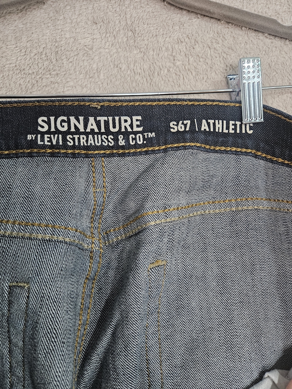 Signature by Levi Strauss Men’s Dark Blue Straight-Leg Jeans - Picture 8 of 8